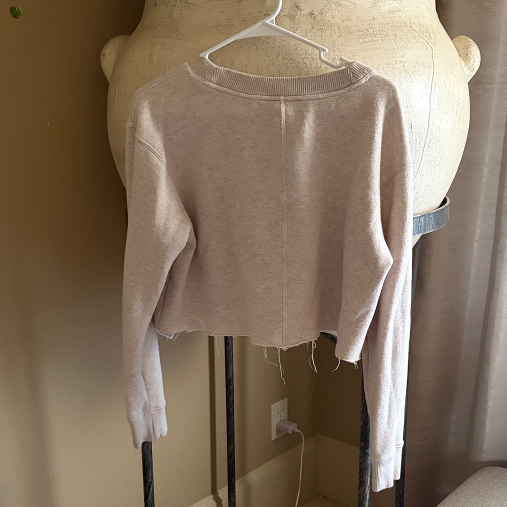 Kirkland Signature Cropped Sweatshirt in Light Beige - Picture 3 of 3